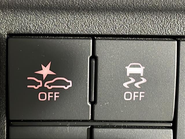 ハイゼットカーゴ クルーズ　禁煙車　社外ナビ（ＢＴ，フルセグ，ＣＤ／ＤＶＤ，ラジオ）　バックカメラ　マルチレール　オーバーヘッドネット　オーバーヘッドシェルフ　間仕切カーテン　荷室マット　クリアランスソナー　スマートアシスト（11枚目）