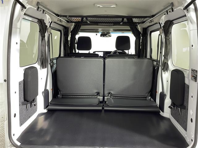 ハイゼットカーゴ クルーズ　禁煙車　社外ナビ（ＢＴ，フルセグ，ＣＤ／ＤＶＤ，ラジオ）　バックカメラ　マルチレール　オーバーヘッドネット　オーバーヘッドシェルフ　間仕切カーテン　荷室マット　クリアランスソナー　スマートアシスト（26枚目）