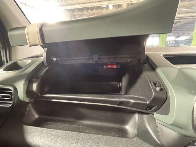 ベルランゴ シャイン　ＸＴＲ　パック　禁煙車　純正オーディオ　Ａｐｐｌｅｃａｒｐｌａｙ　ＡｎｄｒｏｉｄＡｕｔｏ　ｍｉｒａｒｉｎｎｋｕ　全方位カメラ　バックカメラ　純正１７インチアルミ　ドライブレコーダー前後　ガラスルーフ　両側スライドドア（17枚目）