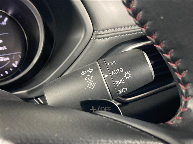 ＣＸ－８ ＸＤ　ブラックトーンエディション　県外仕入　禁煙車　純正１０インチナビ（ＢＴ，フルセグ，ラジオ，ＵＳＢ）　３６０°ビューモニター　ＢＯＳＥサウンド　フリップダウンモニター　ワイヤレス充電　パワーシート　電動リアゲート　レーダークルコン（11枚目）