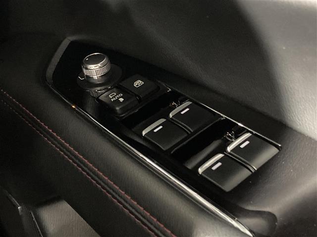 ＣＸ－８ ＸＤ　ブラックトーンエディション　県外仕入　禁煙車　純正１０インチナビ（ＢＴ，フルセグ，ラジオ，ＵＳＢ）　３６０°ビューモニター　ＢＯＳＥサウンド　フリップダウンモニター　ワイヤレス充電　パワーシート　電動リアゲート　レーダークルコン（17枚目）