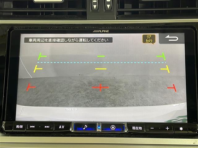 【バックモニター】後ろのカメラの映像がモニターに映し出されるので、後方の見えない死角や、障害物との距離感などもしっかり安全確認することができます！