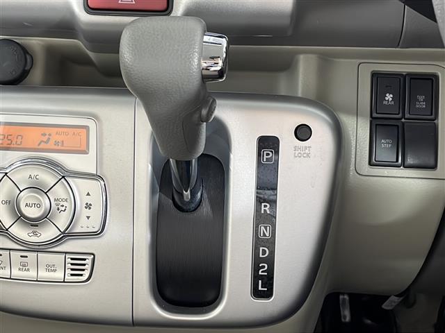 【 シフト 】シフトも操作しやすく快適なドライブを楽しんでいただけます♪