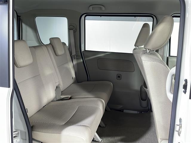 【 セカンドシート 】2列目も広々お乗りいただけます♪