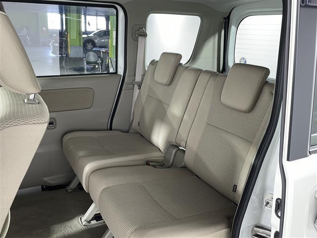 【 セカンドシート 】2列目も広々お乗りいただけます♪