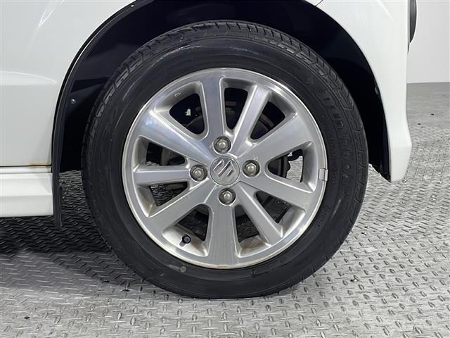 【 純正14インチアルミホイール 】専用のアルミなので、お車のイメージにぴったり!!社外のアルミやスタッドレスタイヤも取り扱いございます!!ドレスアップもカスタマイズもお任せください!!