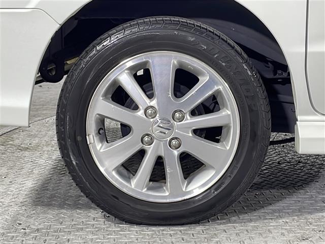 【 純正14インチアルミホイール 】専用のアルミなので、お車のイメージにぴったり!!社外のアルミやスタッドレスタイヤも取り扱いございます!!ドレスアップもカスタマイズもお任せください!!