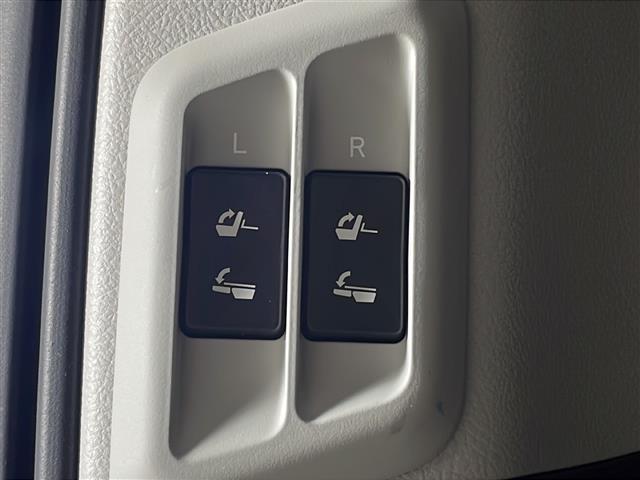店舗にて現車の確認もできますので、お電話で在庫のご確認の上是非ご来店くださいませ!!!