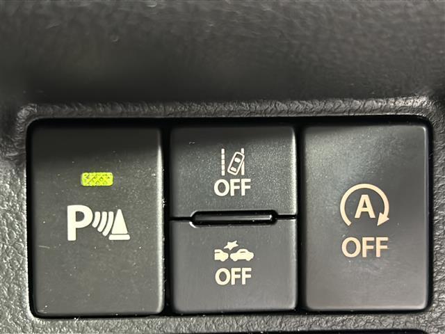 【コーナーセンサー(ソナー)】音声・アラーム・ディスプレイ表示などで、クルマのまわりにある障害物との接近をお知らせします!四隅に超音波センサーがあり、駐車や車庫入れの際に役立ちます。