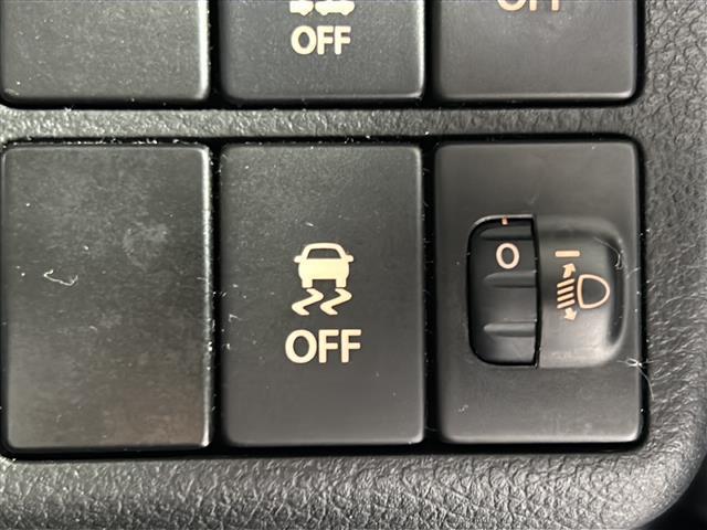 【ヘッドライトレベライザー】上を向いたロービームの照射方向を下に調整できます!