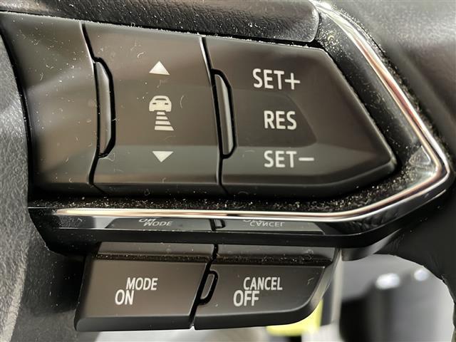 【アダプティブクルーズコントロール(ACC)】アクセルを踏まなくても、設定した速度で走行したり、先行車との車間距離を適切に維持する追従走行できます!機能には限界があるためご注意ください。