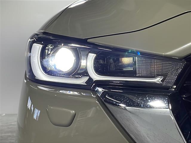 【LEDヘッドライト】消費する電力が少なく耐久年数が長いのが特徴のヘッドライトです。さらに長持ちさせたい方は、ヘッドライト・フロントガラスなどのコーティングもご用意しています。