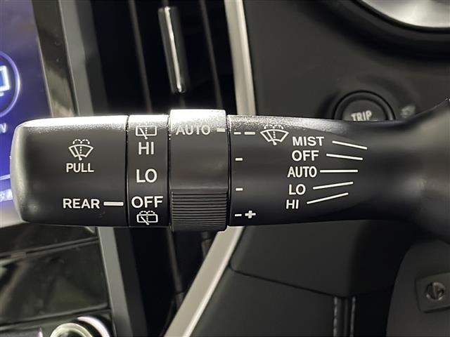 店舗にて現車の確認もいただけますので、お電話で在庫のご確認の上是非ご来店くださいませ!!!