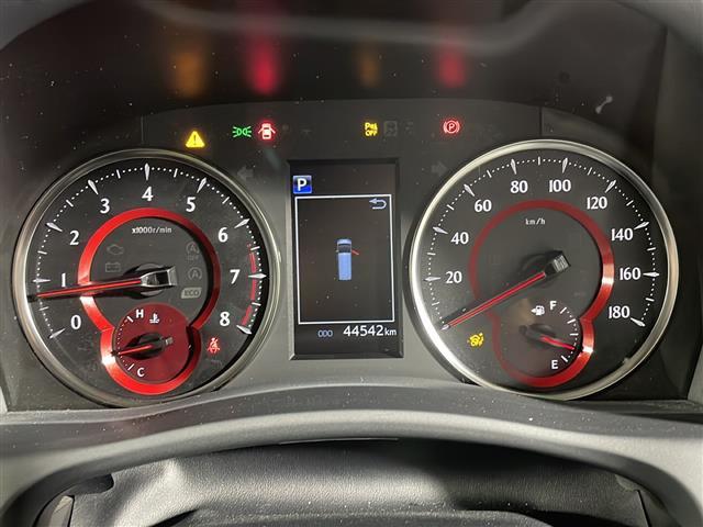 【スピードメーター】メーターがシンプルで見やすく運転しやすいですね!