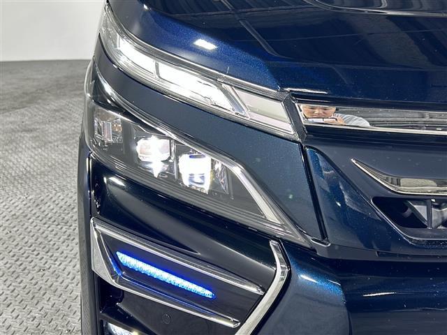 【ライト・ランプ】悪天候や夜間の走行も視界良好で安心してお乗りいただけます。ヘッドライト・ホイール・フロントガラスなど色々な部分コーティングをご用意しております。ぜひご相談ください。