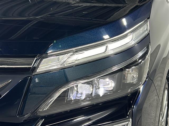 【ライト・ランプ】悪天候や夜間の走行も視界良好で安心してお乗りいただけます。ヘッドライト・ホイール・フロントガラスなど色々な部分コーティングをご用意しております。ぜひご相談ください。