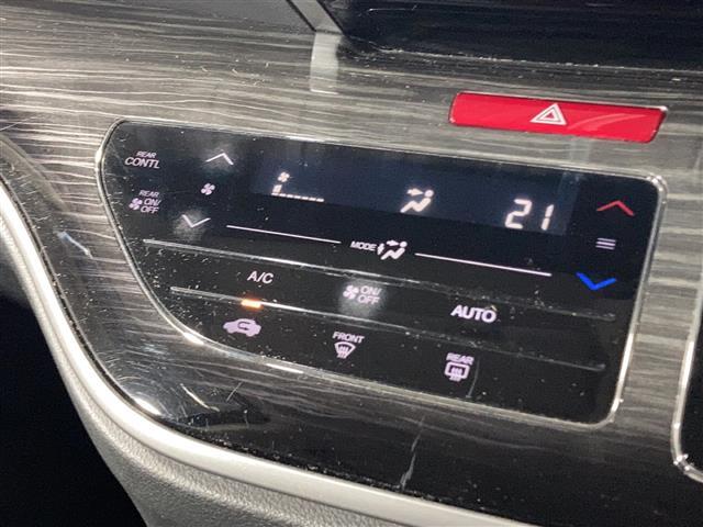 【オートエアコン】車内温度を感知して自動で温度調整をしてくれるのでいつでも快適な車内空間を創り上げます!