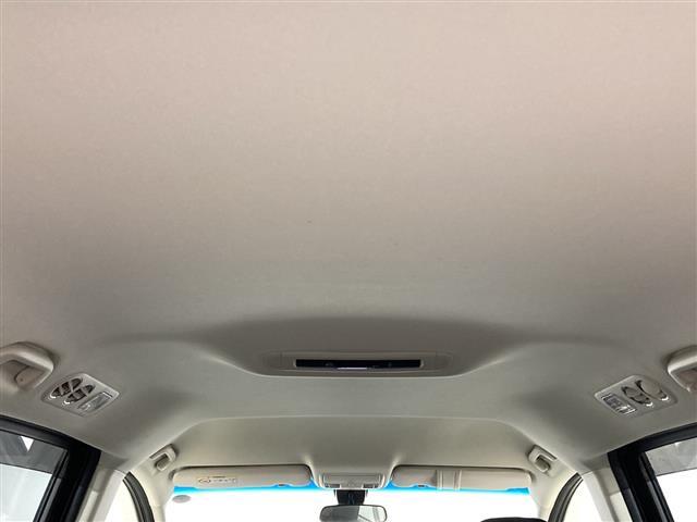 【純正アルミホイール】純正の専用アルミホイールが足元を飾ります!IDOMでは、社外アルミホイールや、スタッドレスタイヤも取扱いしております。ぜひご相談ください。