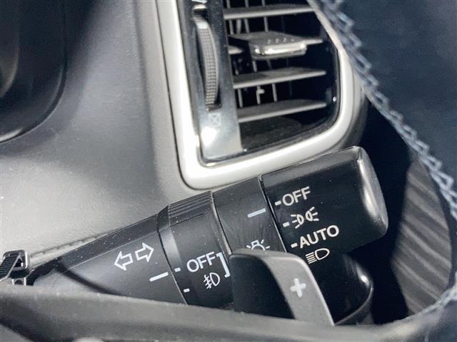 【オートライト(AUTO)】外の明るさをシステムが感知して、自動でヘッドライトが点灯します!ヘッドライトをつけ忘れを防ぐ便利機能です。