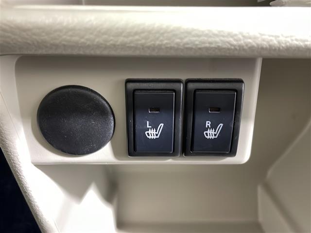 【シートヒーター】シートを温めてくれる暖房機器です！長時間座っていると負担が掛かりやすい背中や腰、または冬場などの寒い日に冷えやすい脚部に快適なぬくもりを伝えます。