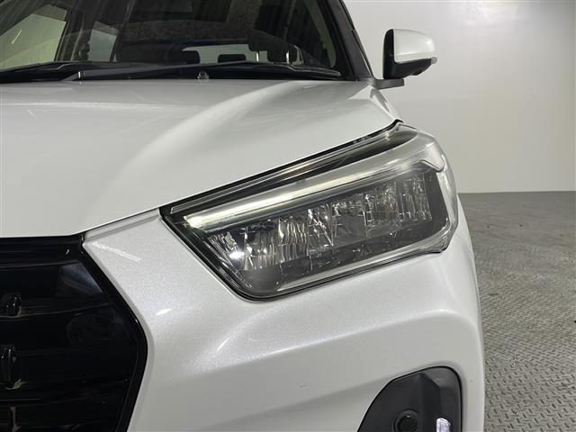 【ライト・ランプ】悪天候や夜間の走行も視界良好で安心してお乗りいただけます。ヘッドライト・ホイール・フロントガラスなど色々な部分コーティングをご用意しております。ぜひご相談ください。