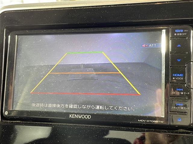 【バックモニター】後ろのカメラの映像をモニターに映し出すことができます！後方の見えない死角や、障害物との距離感をしっかり確認することができます！駐車が苦手な方におすすめです。