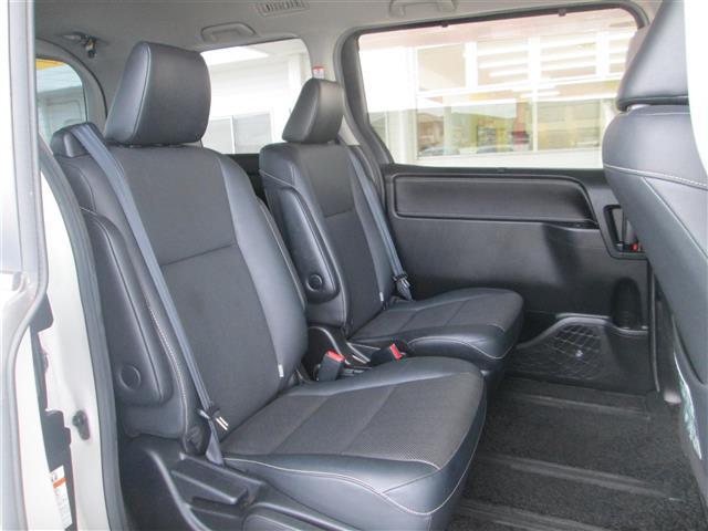 みなさまのお車選びのお手伝いをさせてください!スタッフ一同心よりご来店、お問い合わせをお待ちしております!