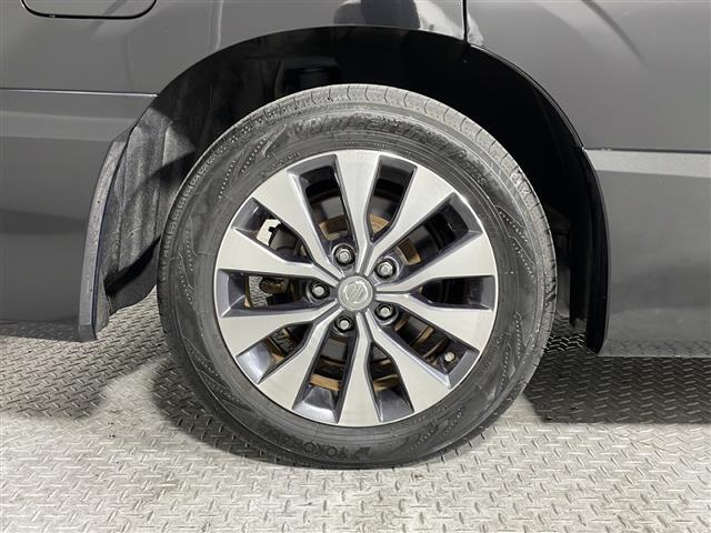 【純正16インチアルミホイール】専用のアルミなので、お車のイメージにぴったり!!社外のアルミやスタッドレスタイヤも取り扱いございます!!ドレスアップもカスタマイズもお任せください!!