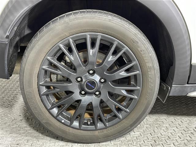 【純正アルミホイール】純正の専用アルミホイールが足元を飾ります!IDOMでは、社外アルミホイールや、スタッドレスタイヤも取扱いしております。ぜひご相談ください。