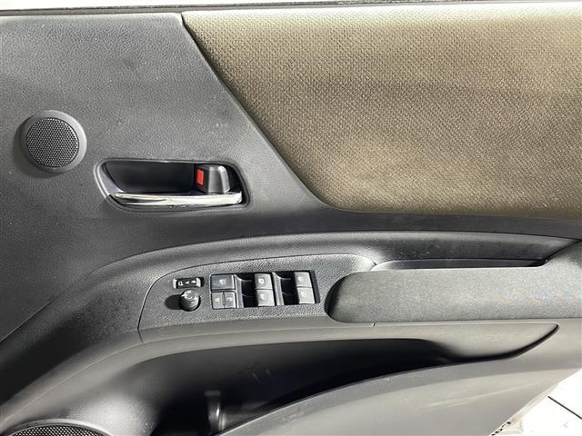 店舗にて現車の確認もいただけますので、お電話で在庫のご確認の上是非ご来店くださいませ!!!