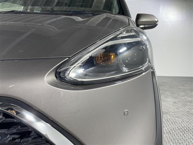 【 LEDヘッドライト 】悪天候や夜間の走行も視界良好で安心してお乗りいただけます。////