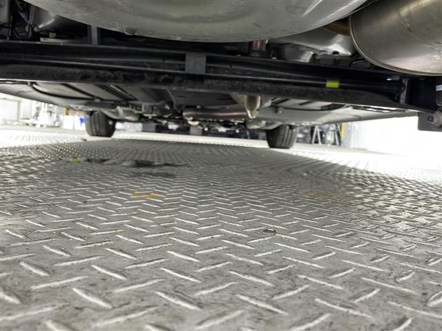 店舗にて現車の確認もいただけますので、お電話で在庫のご確認の上是非ご来店くださいませ!!!