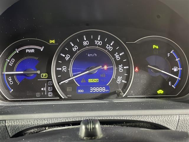 【スピードメーター】メーターがシンプルで見やすく運転しやすいですね!