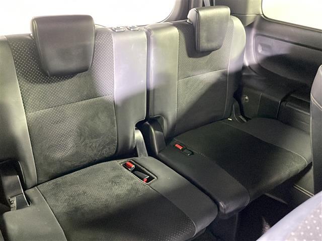 【 サードシート 】3列目も広々お乗りいただけます♪