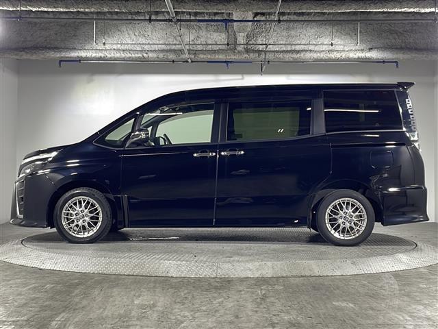 店舗にて現車の確認もいただけますので、お電話で在庫のご確認の上是非ご来店くださいませ!!!//