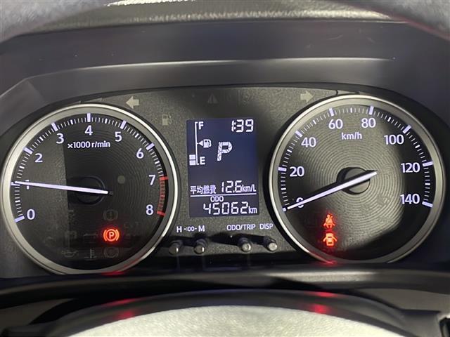 【スピードメーター】メーターがシンプルで見やすく運転しやすいですね！