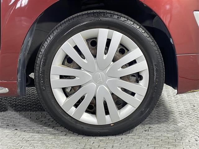 【タイヤ・ホイール】足回りもかっこよく決まってます！社外のアルミやスタッドレスタイヤも取り扱いございますドレスアップもカスタマイズもお任せください！