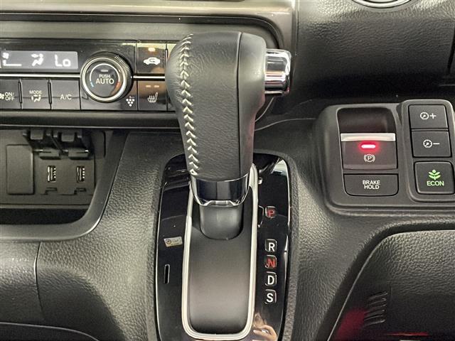 店舗にて現車の確認もいただけますので、お電話の上是非ご来店くださいませ！！！