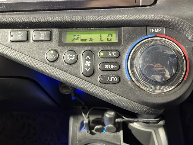 【オートエアコン】車内温度を感知して自動で温度調整をしてくれるのでいつでも快適な車内空間を創り上げます！