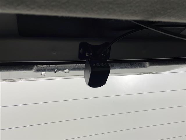 【ドライブレコーダー】映像・音声などの運転中の記録を残します。事故などを起こした起こされた時の証拠になりえますので、もしも時でも安心ですね。