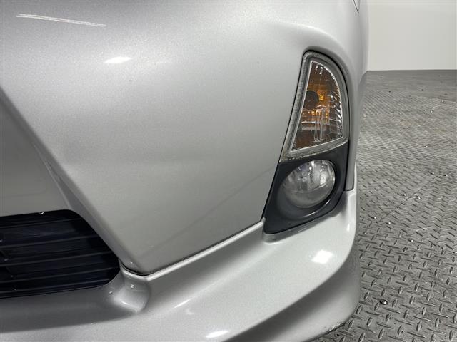 【ライト・ランプ】悪天候や夜間の走行も視界良好で安心してお乗りいただけます。ヘッドライト・ホイール・フロントガラスなど色々な部分コーティングをご用意しております。ぜひご相談ください。