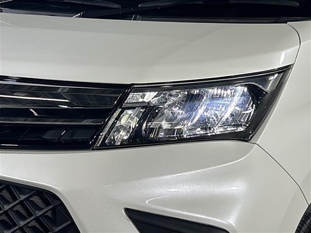 【ライト・ランプ】悪天候や夜間の走行も視界良好で安心してお乗りいただけます。ヘッドライト・ホイール・フロントガラスなど色々な部分コーティングをご用意しております。ぜひご相談ください。