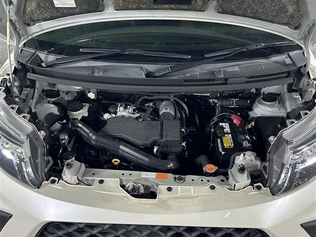【エンジンルーム】エンジンの調子は良好です！ご納車前にはしっかりとオイル交換・その他油種類の点検補充をさせて頂きます。また、ガリバーでは修復歴のある車は販売いたしません。