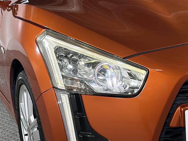 【ＬＥＤヘッドライト】消費する電力が少なく耐久年数が長いのが特徴のヘッドライトです。さらに長持ちさせたい方は、ヘッドライト・フロントガラスなどのコーティングもご用意しています。