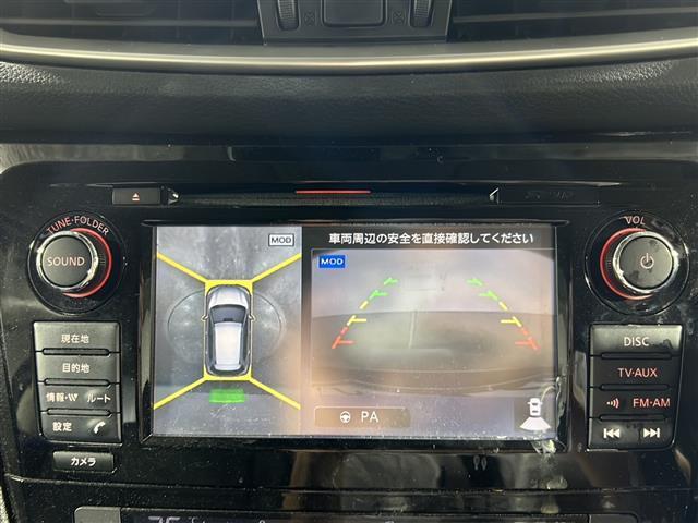 【革巻きステアリング】本革仕様で高級感あふれるハンドルです。使えば使うほど味が出てくるので段々と愛着が湧いてくるのはレザー素材ならではです！