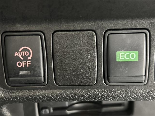 【シートヒーター】シートを温めてくれる暖房機器です！長時間座っていると負担が掛かりやすい背中や腰、または冬場などの寒い日に冷えやすい脚部に快適なぬくもりを伝えます。