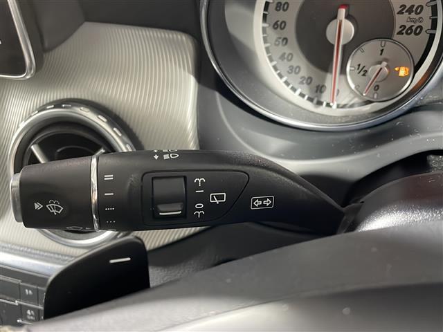 【シフトレバー】シフトの操作がしやすく快適なドライブを楽しんでいただけます！