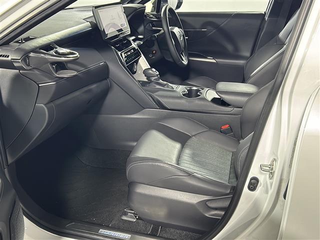 【助手席】きれいな助手席なので家族や友だちに乗ってもらっても安心です！