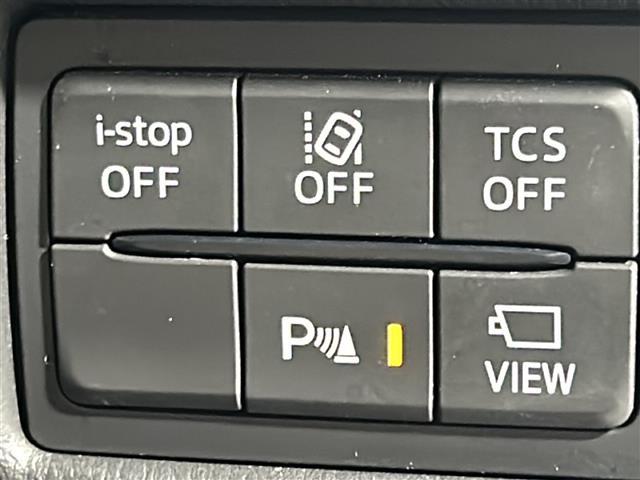 【コーナーセンサー（ソナー）】音声・アラーム・ディスプレイ表示などで、クルマのまわりにある障害物との接近をお知らせします！四隅に超音波センサーがあり、駐車や車庫入れの際に役立ちます。