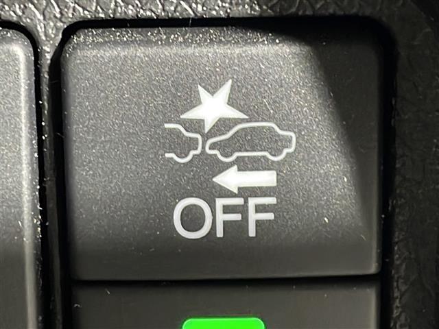 【　衝突被害軽減ブレーキシステム】フロントカメラとミリ波レーダーにより前方車両や歩行者を検知。衝突の危険があるときは、警報で注意を促しブレーキを制御して衝突回避または衝突被害の軽減をアシスト。